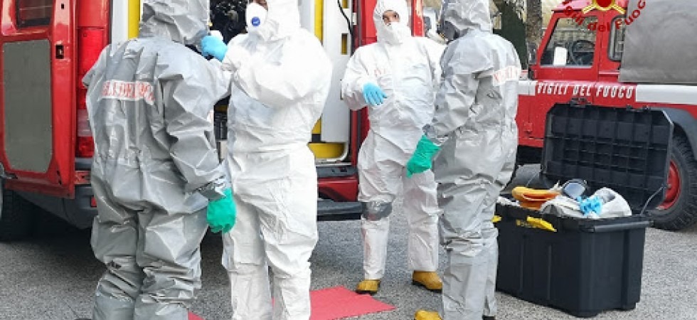 Coronavirus, focolai tra i vigili del fuoco: parte uno screening (volontario) di massa per pompieri e protezione civile
